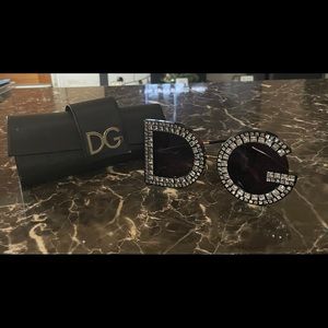AUTHENTIC D&G LETTER SUNGLASSES